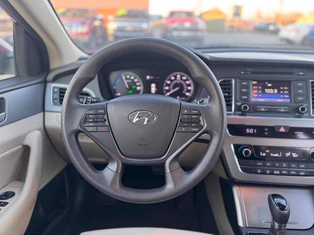 Hyundai Sonata Hybrid Base 2016