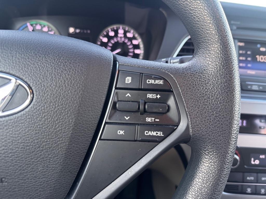 Hyundai Sonata Hybrid Base 2016