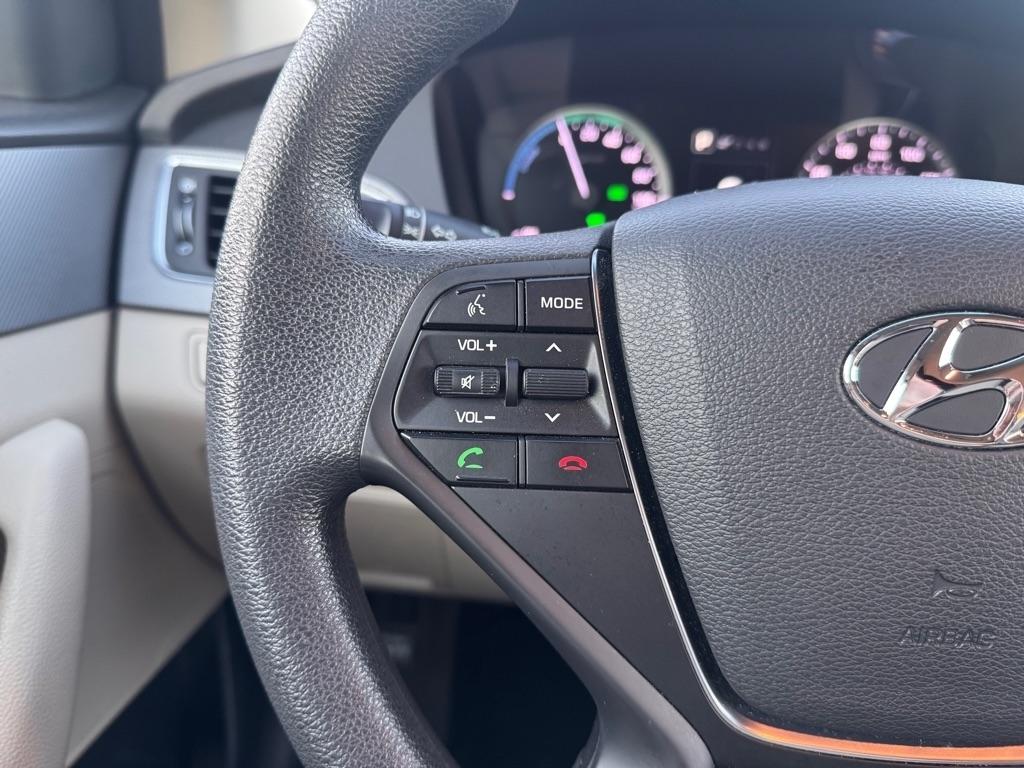 Hyundai Sonata Hybrid Base 2016