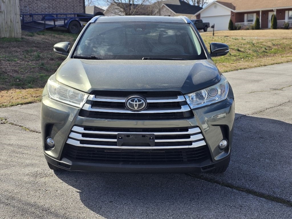 Toyota Highlander SE FWD V6 2018
