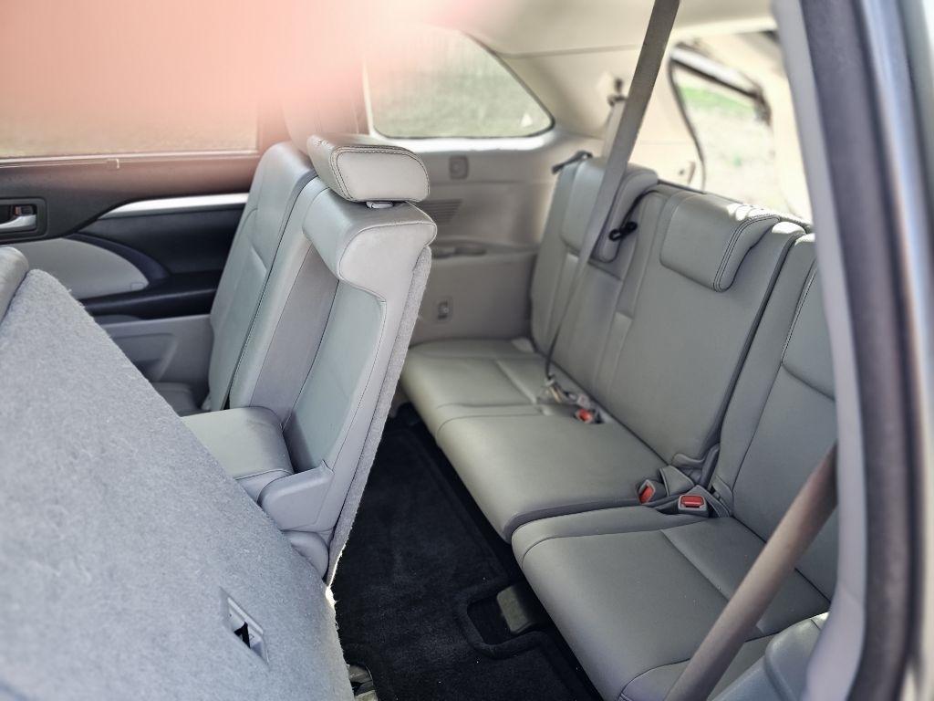 Toyota Highlander SE FWD V6 2018