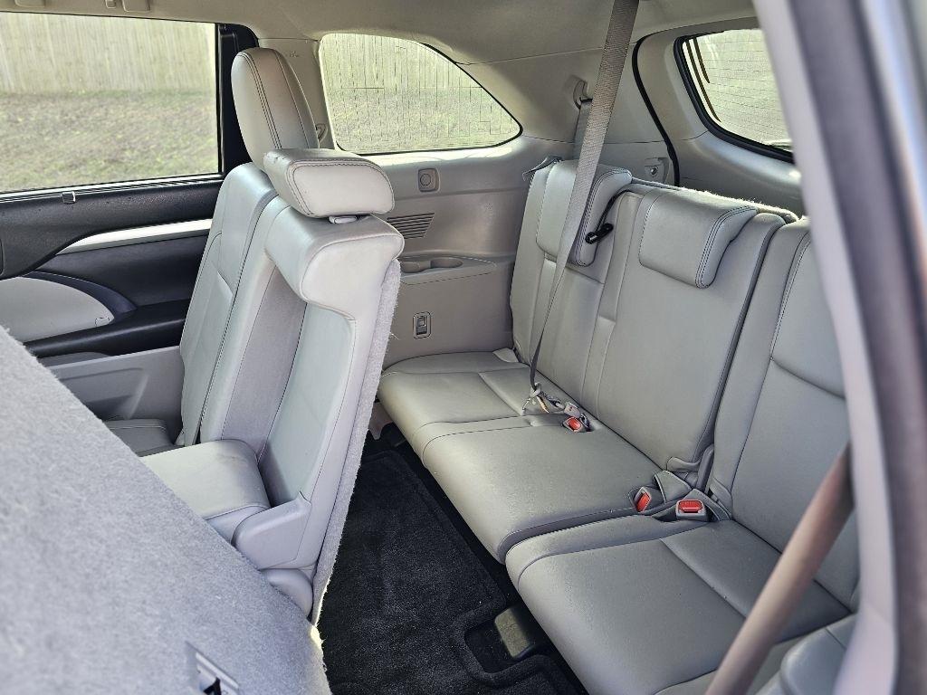 Toyota Highlander SE FWD V6 2018