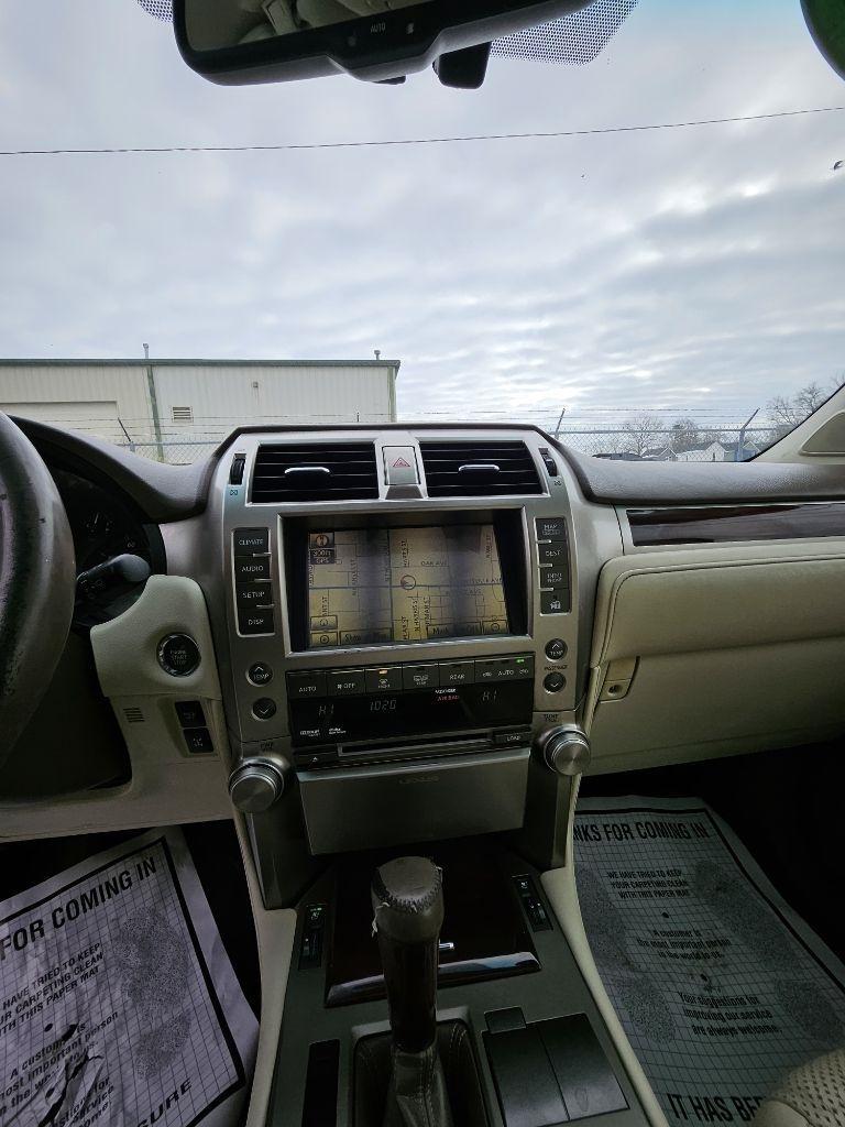 Lexus GX 460 Sport Utility 2010