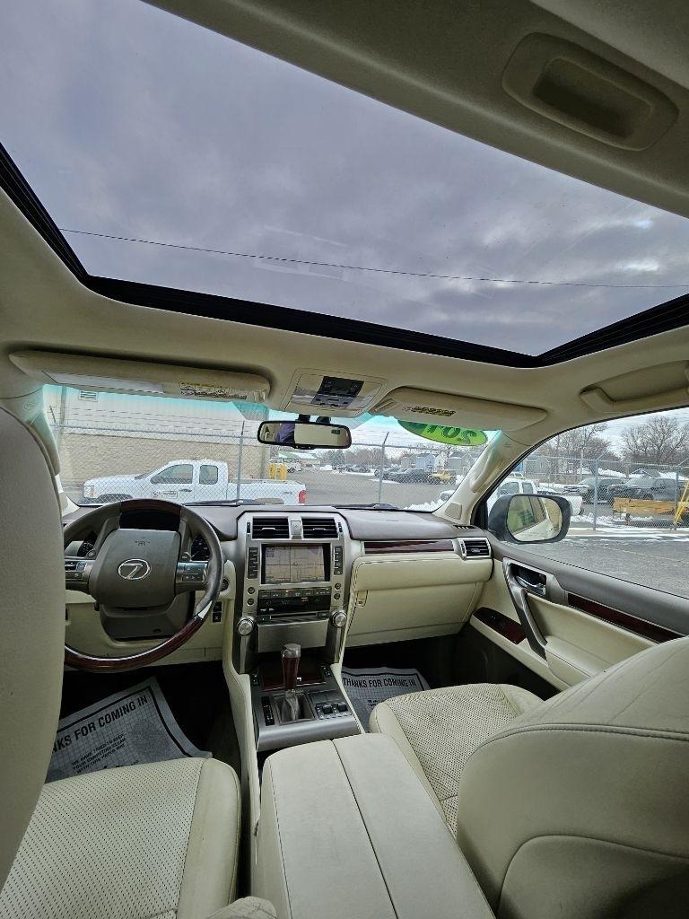 Lexus GX 460 Sport Utility 2010