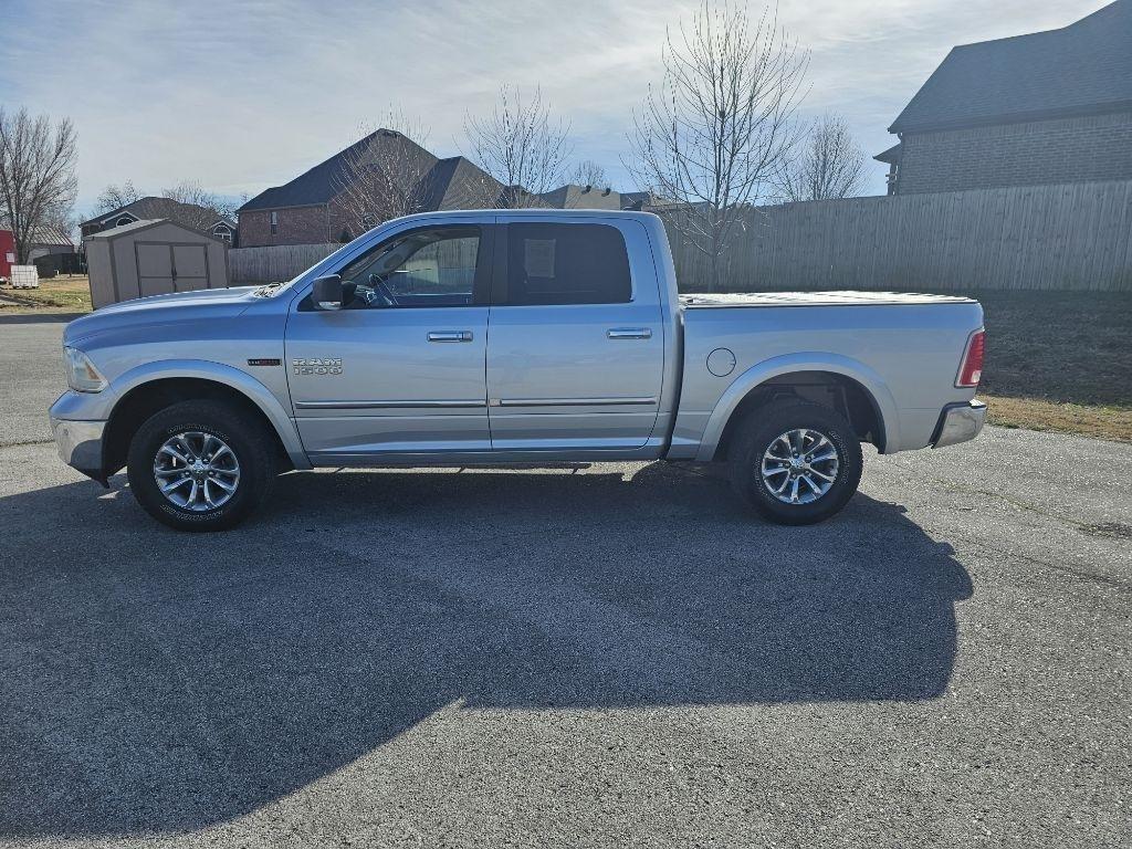 RAM 1500 Laramie Crew Cab SWB 4WD 2014
