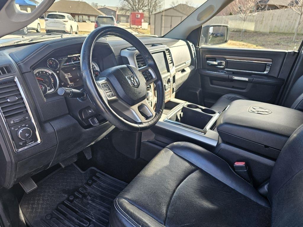 RAM 1500 Laramie Crew Cab SWB 4WD 2014