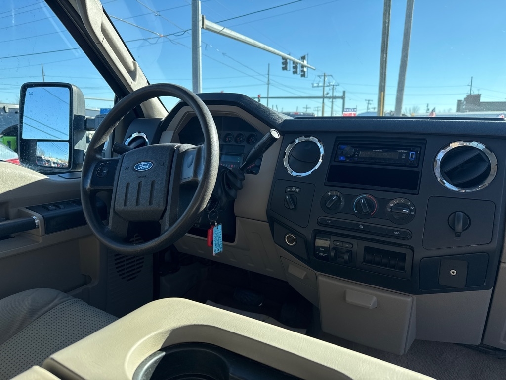 Ford Super Duty F-250 SRW XL Crew Cab 4WD 2008