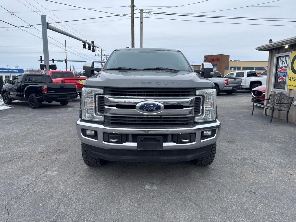 Ford Super Duty F-250 SRW Lariat Crew Cab 4WD 2017