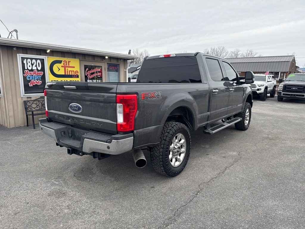 Ford Super Duty F-250 SRW Lariat Crew Cab 4WD 2017