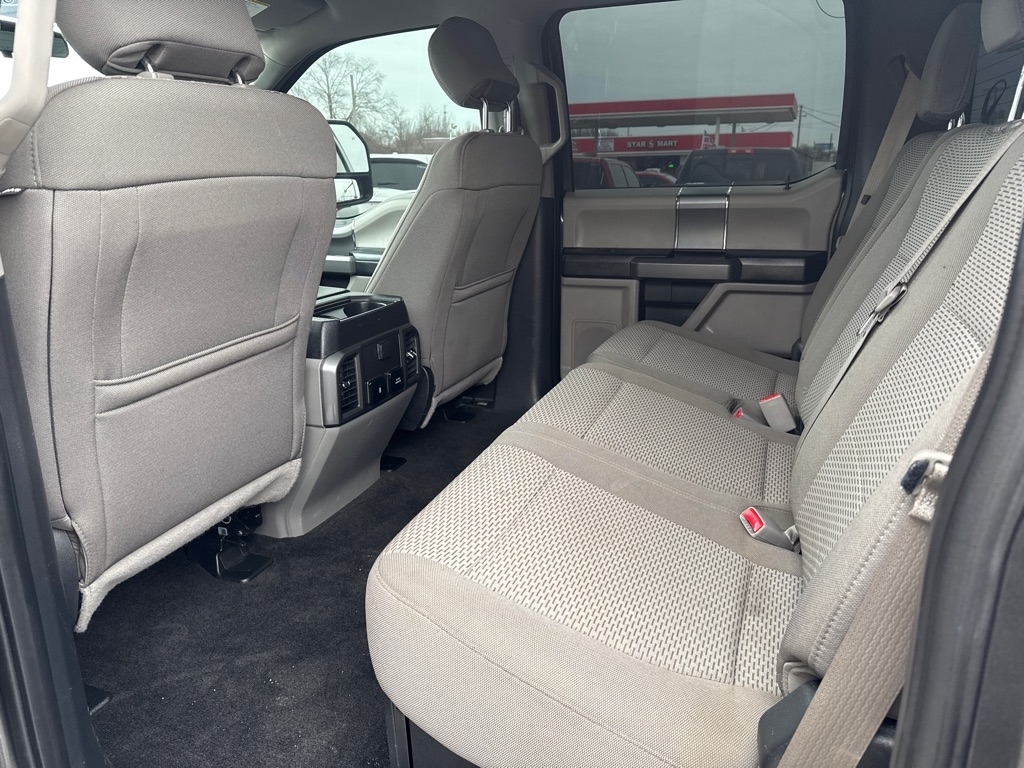 Ford Super Duty F-250 SRW Lariat Crew Cab 4WD 2017