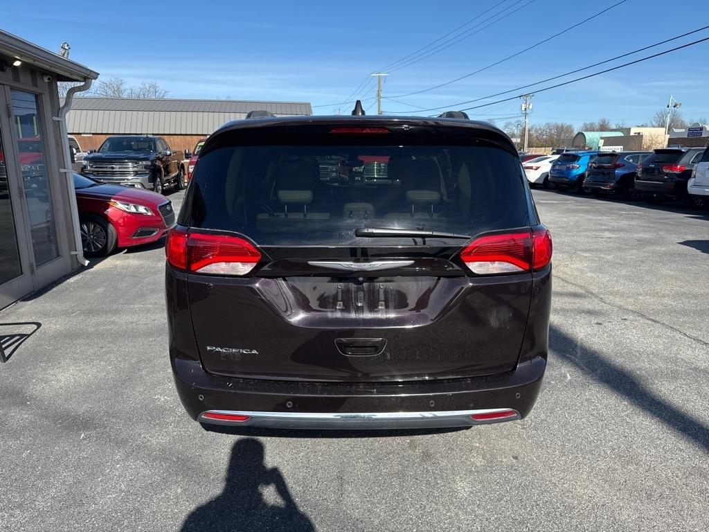Chrysler Pacifica Touring-L 2017