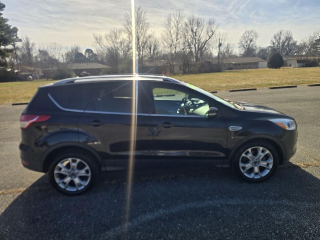Ford Escape Titanium 4WD 2016