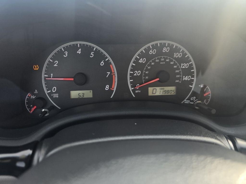 Toyota Corolla L 4-Speed AT 2012