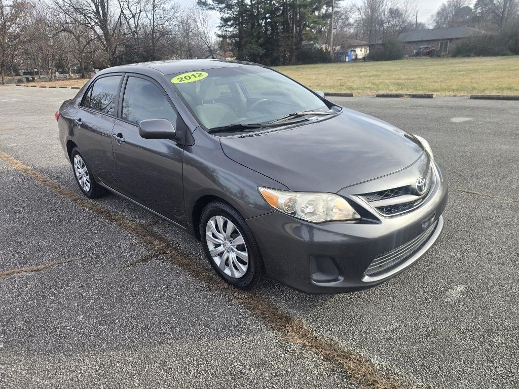 Toyota Corolla L 4-Speed AT 2012