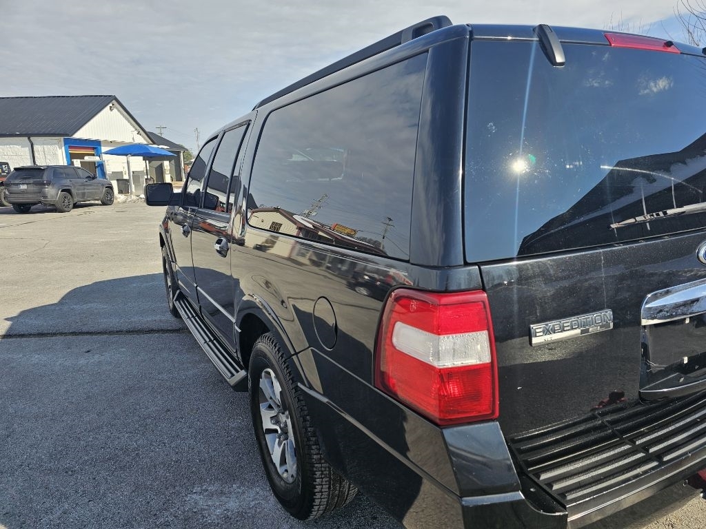 Ford Expedition EL King Ranch 4WD 2011