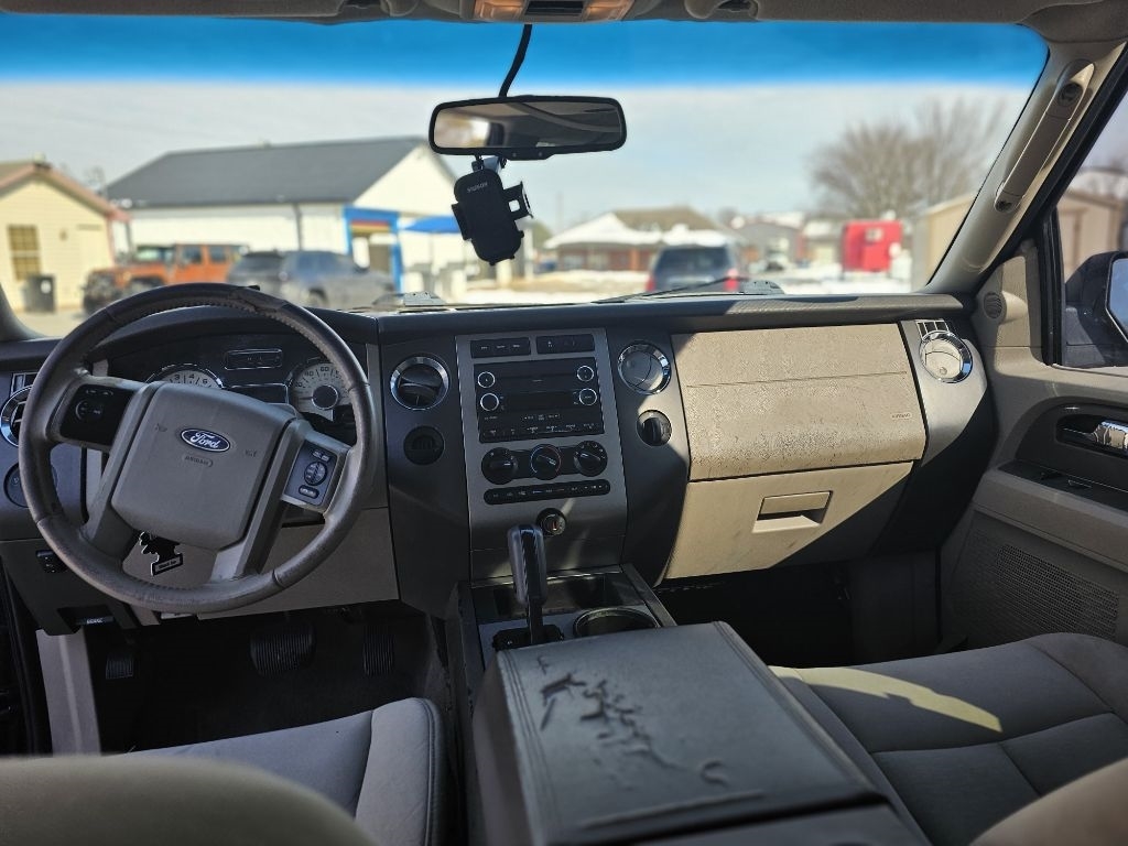 Ford Expedition EL King Ranch 4WD 2011