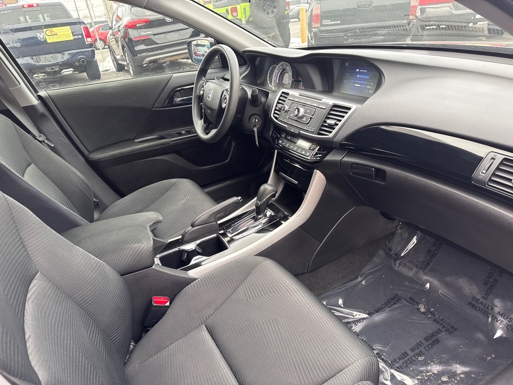 Honda Accord LX Sedan CVT 2016