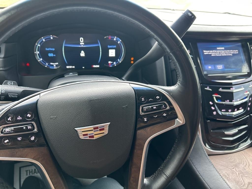 Cadillac Escalade Luxury 2WD 2016