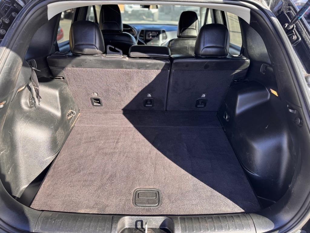 Jeep Cherokee Latitude Plus FWD 2019