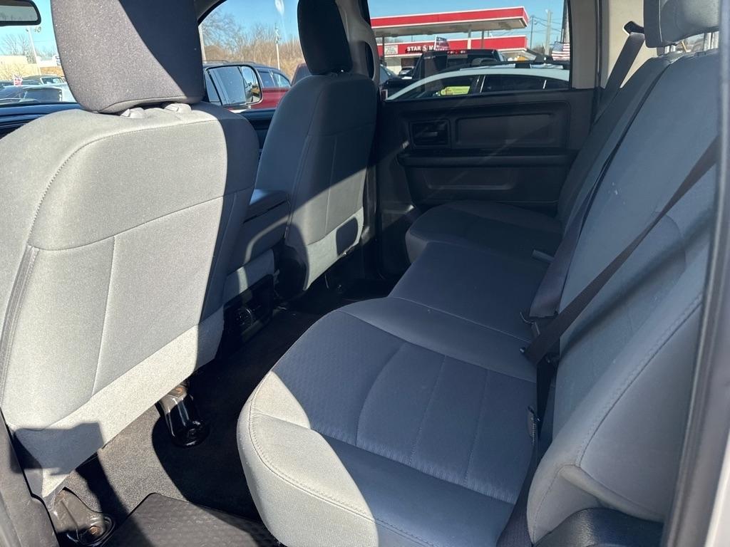 RAM 2500 Tradesman Crew Cab SWB 4WD 2015