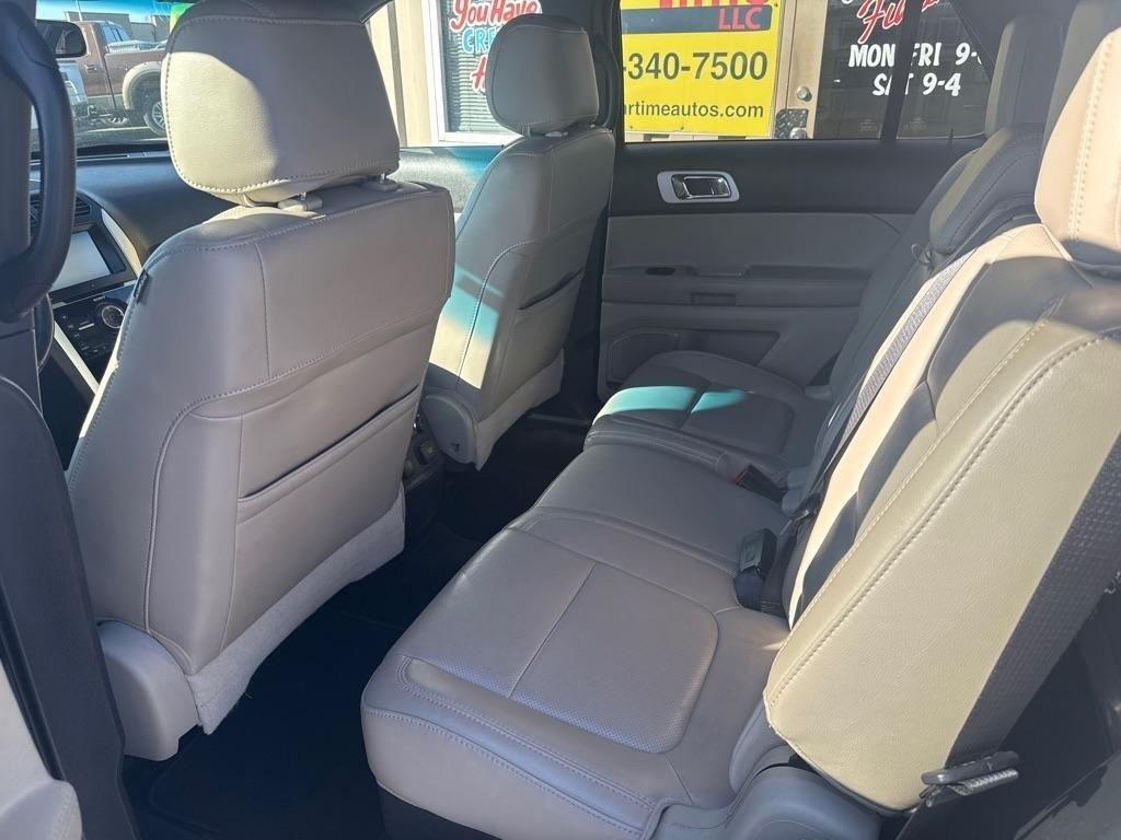 Ford Explorer Limited FWD 2012