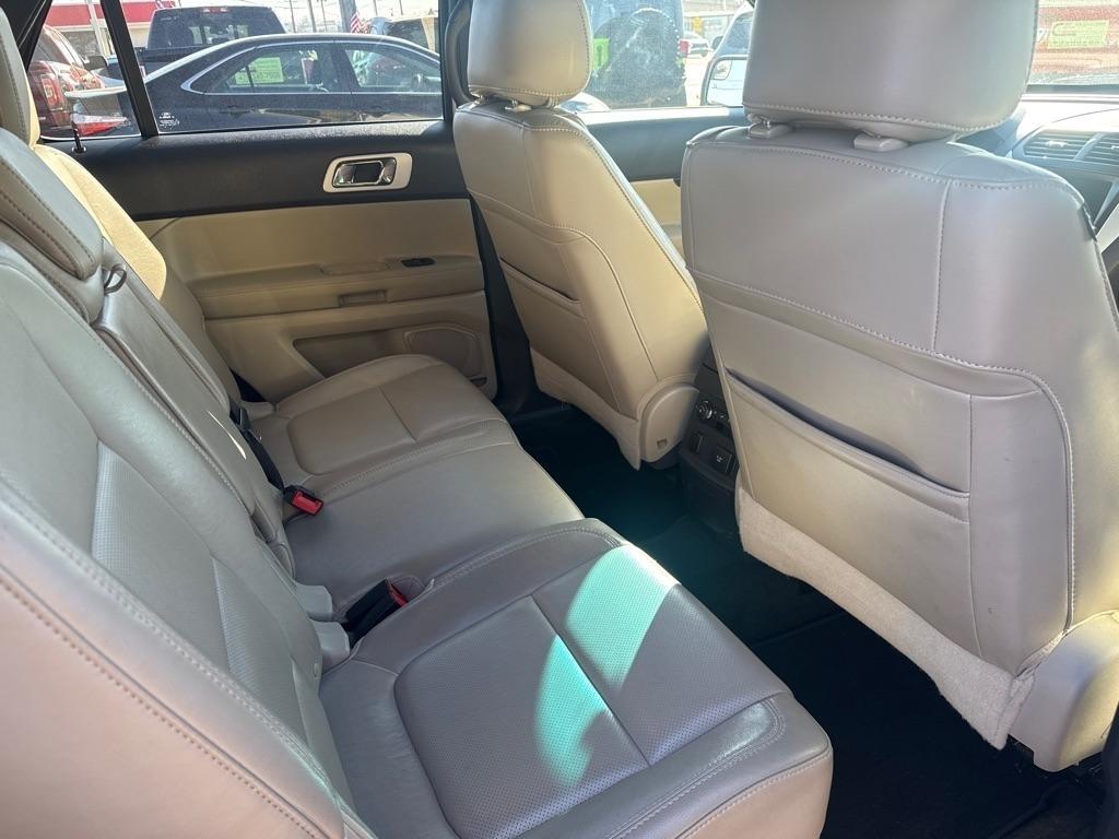 Ford Explorer Limited FWD 2012