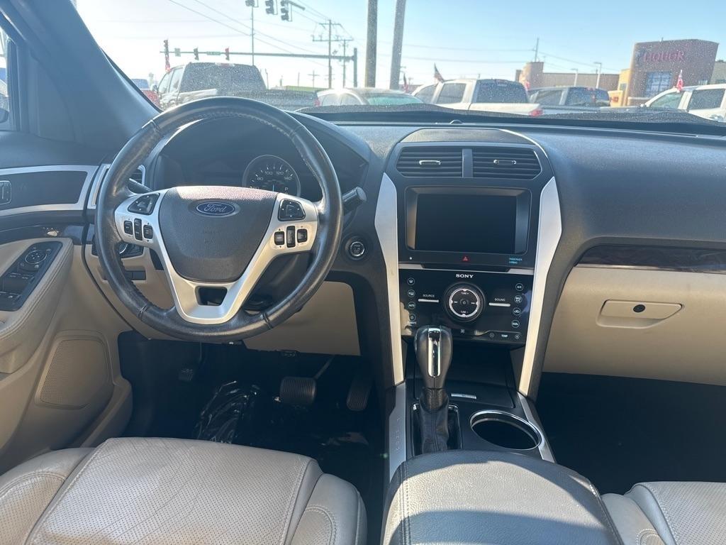 Ford Explorer Limited FWD 2012