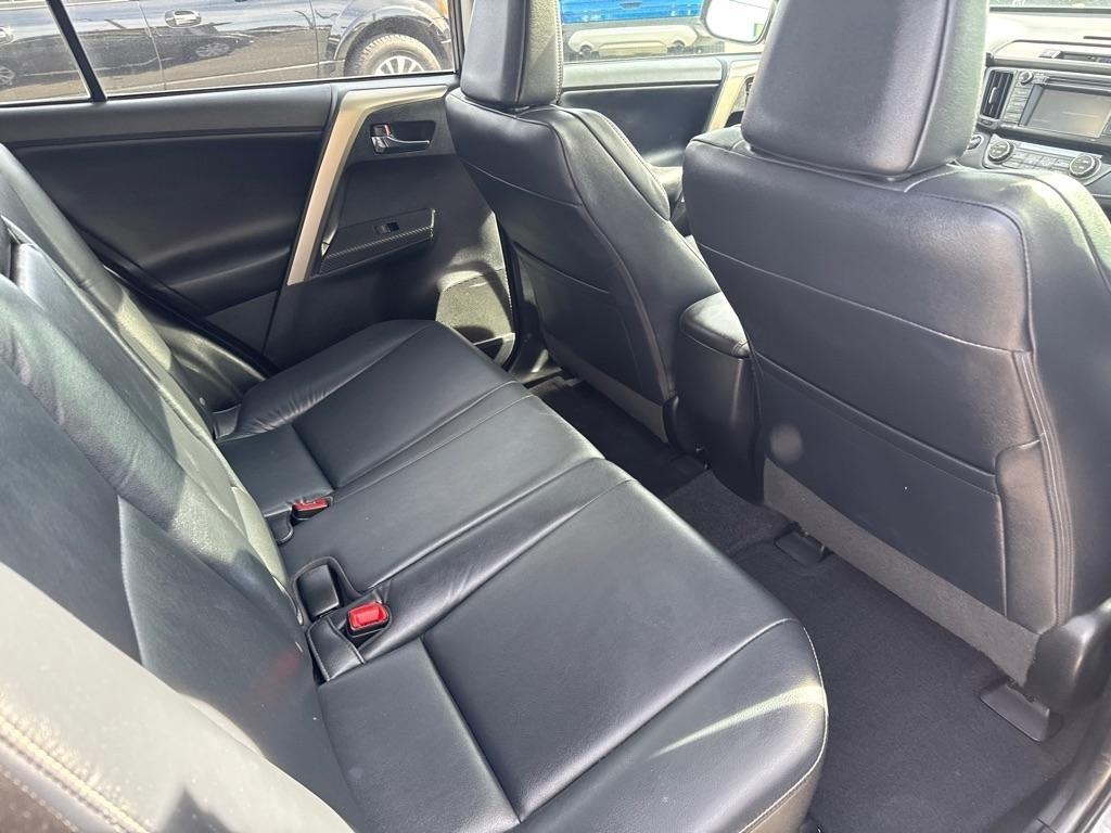 Toyota RAV4 Limited FWD 2015