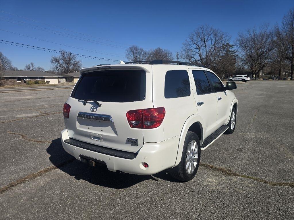 Toyota Sequoia Plantium 4WD FFV 2012