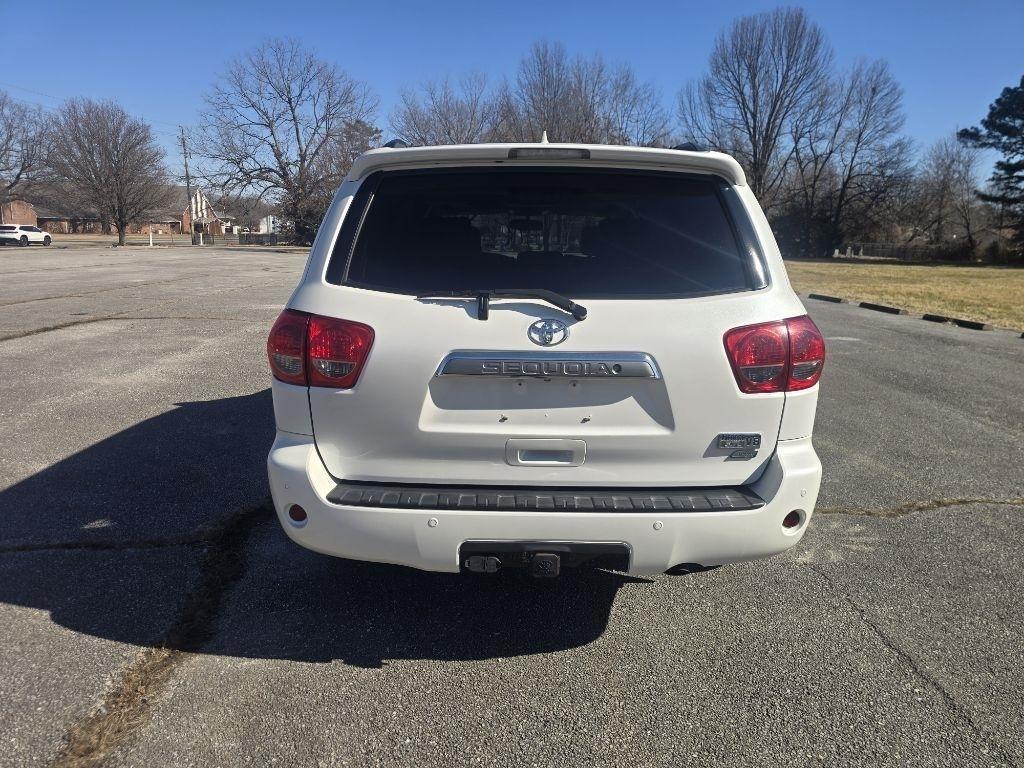 Toyota Sequoia Plantium 4WD FFV 2012