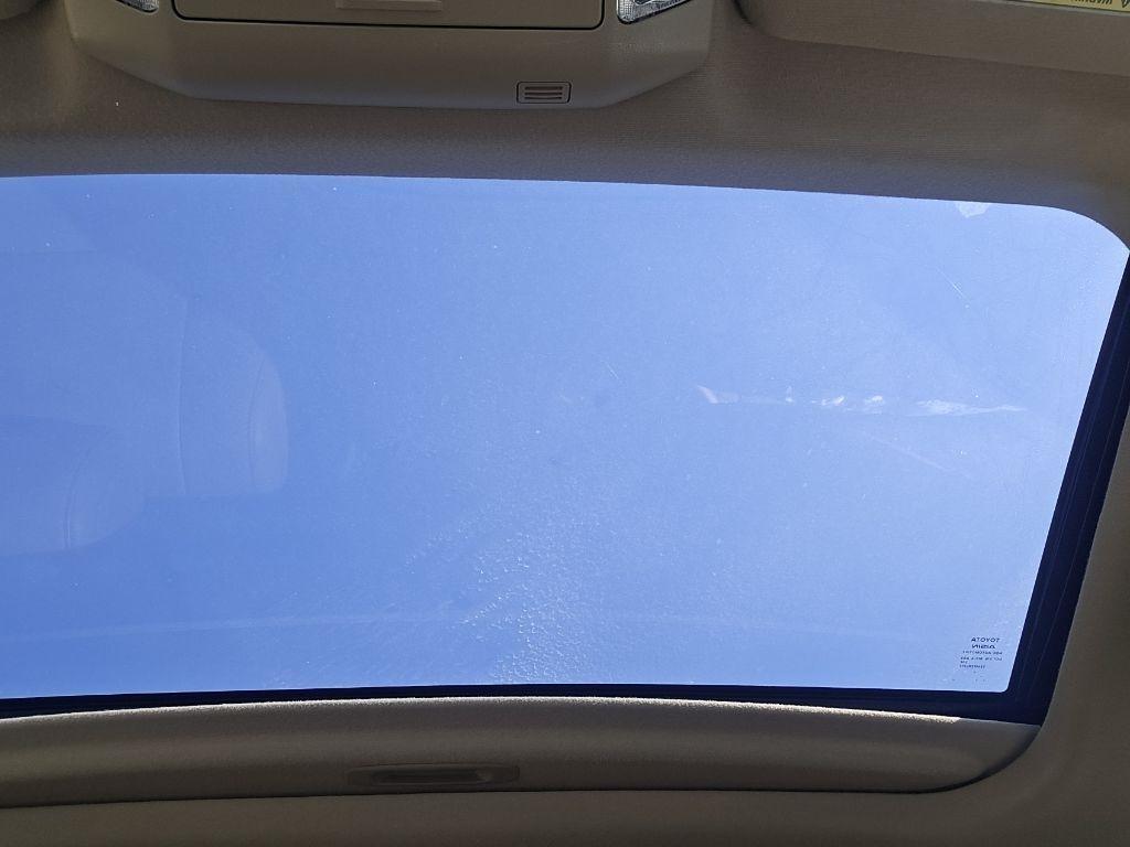 Toyota Sequoia Plantium 4WD FFV 2012