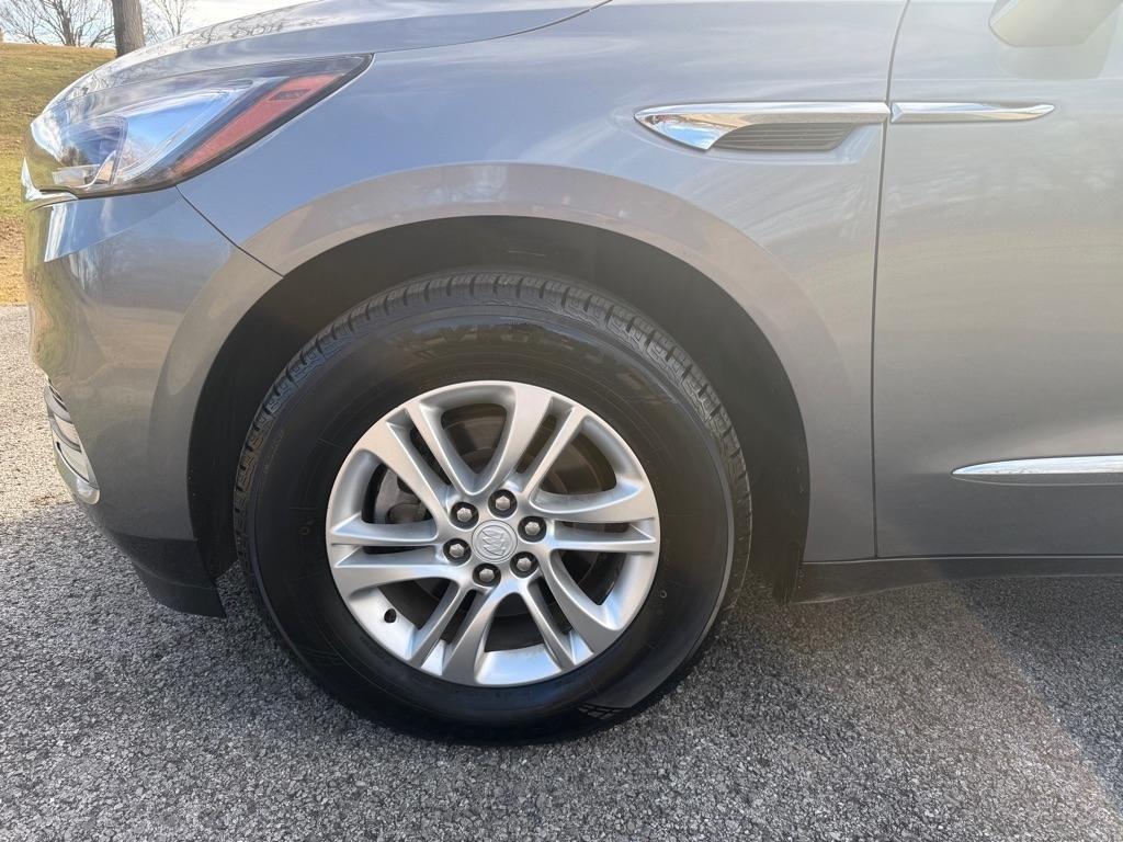 Buick Enclave Essence AWD 2018