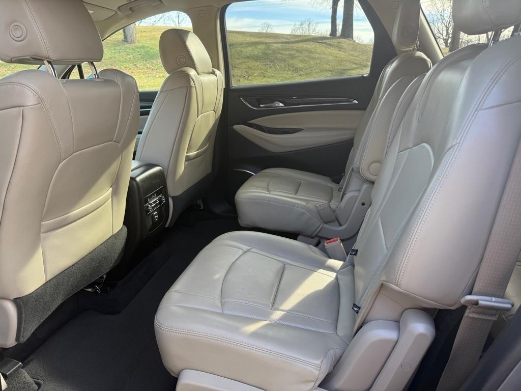 Buick Enclave Essence AWD 2018