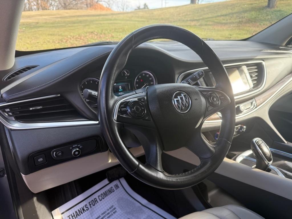 Buick Enclave Essence AWD 2018