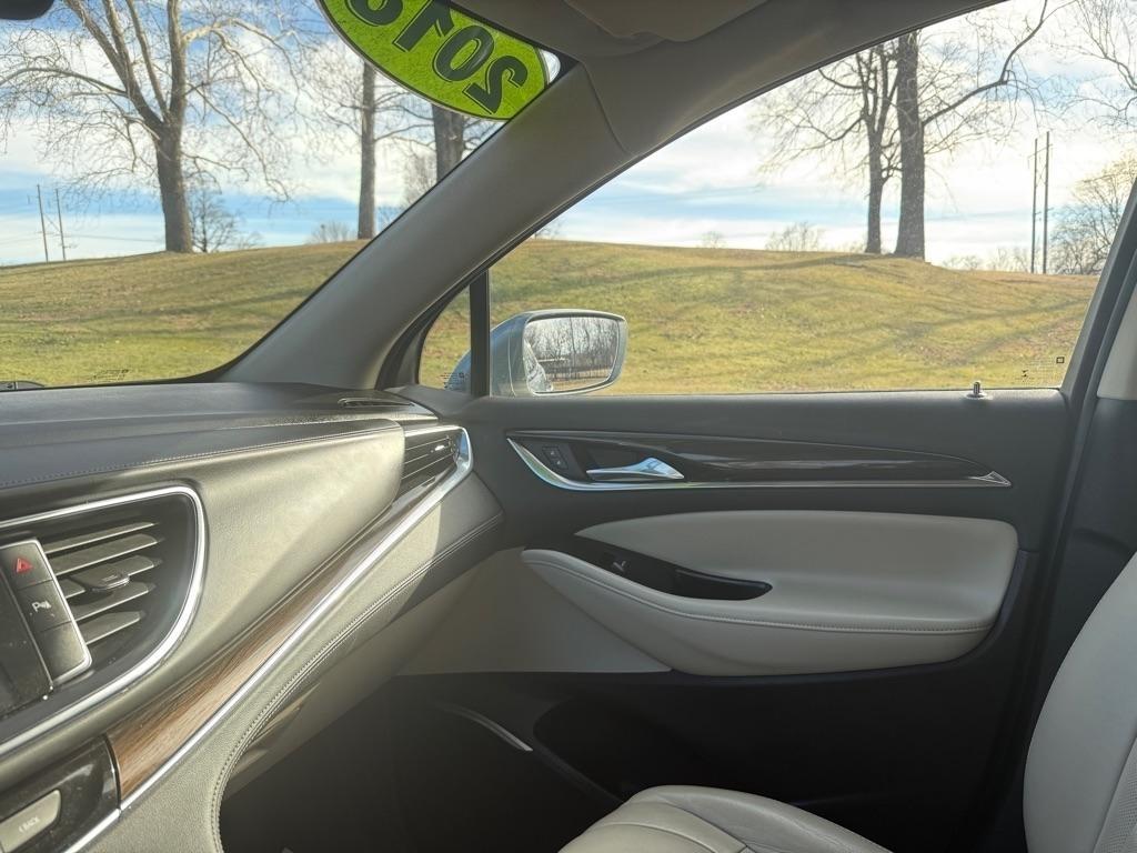 Buick Enclave Essence AWD 2018