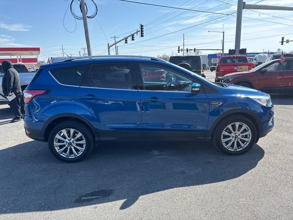 Ford Escape Titanium 4WD 2018