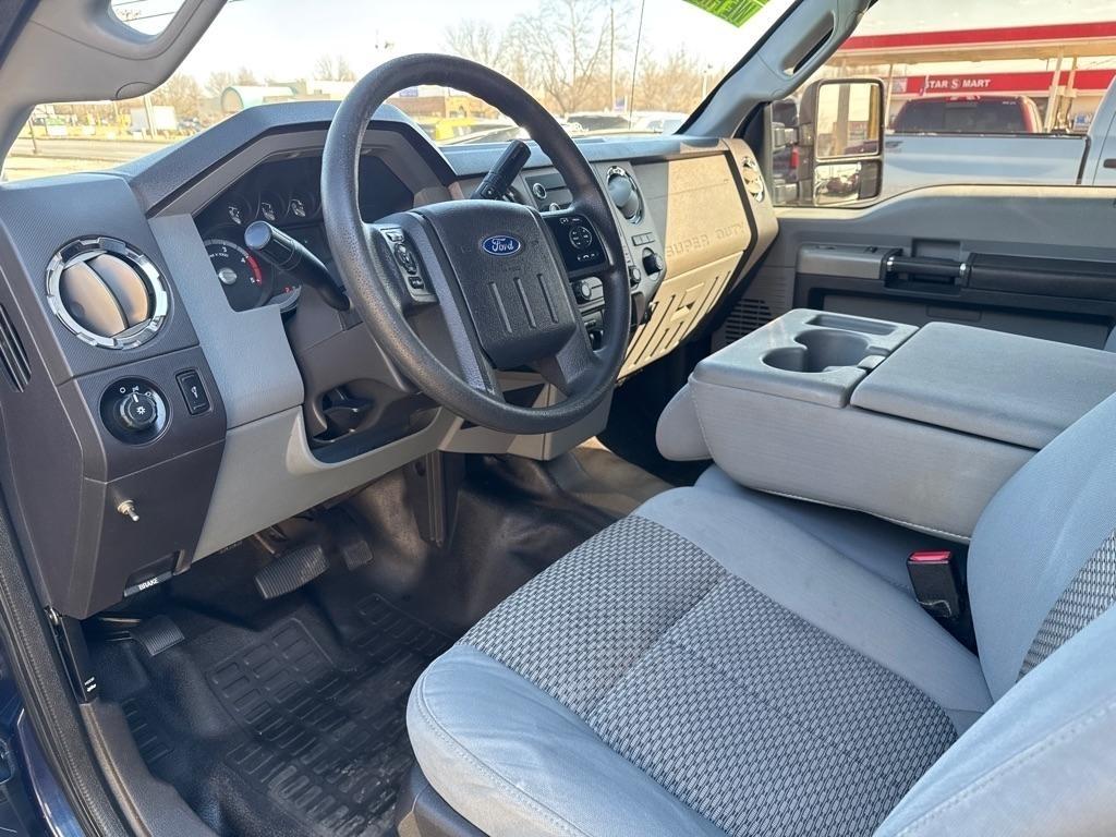 Ford Super Duty F-250 SRW XL Crew Cab 4WD 2013