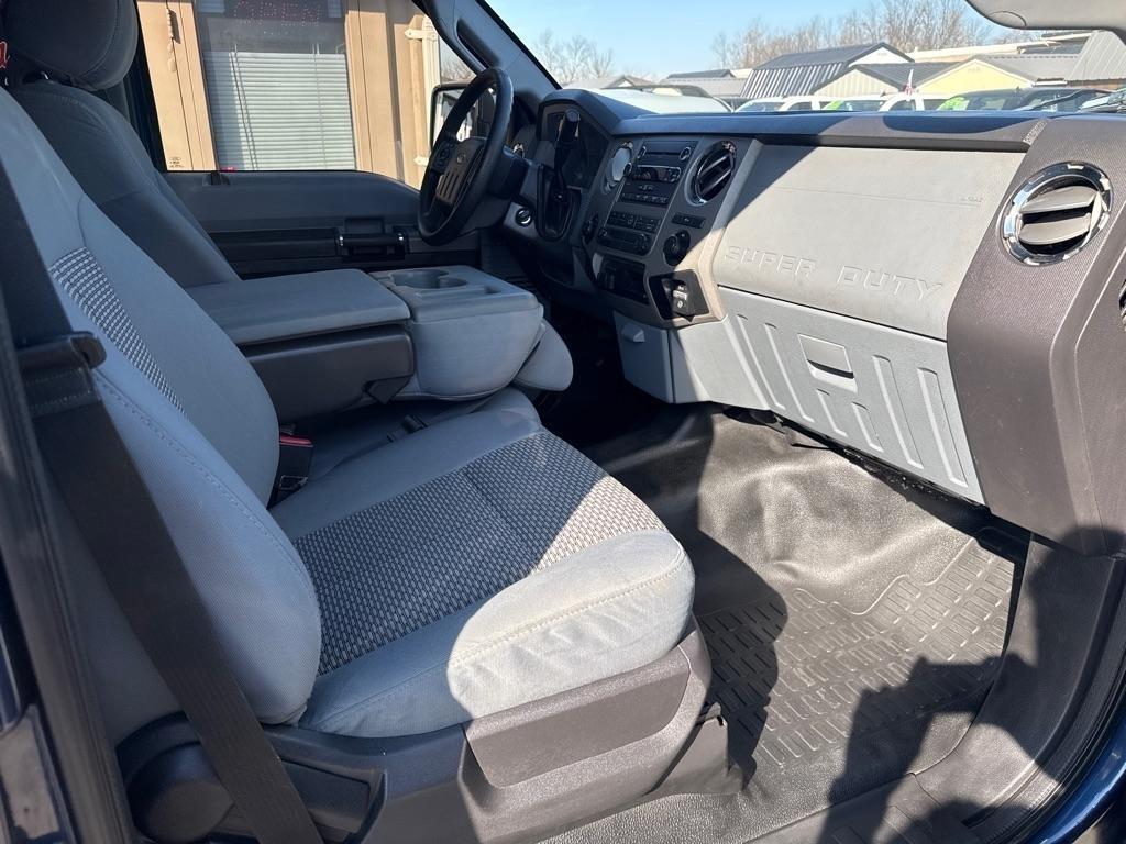 Ford Super Duty F-250 SRW XL Crew Cab 4WD 2013