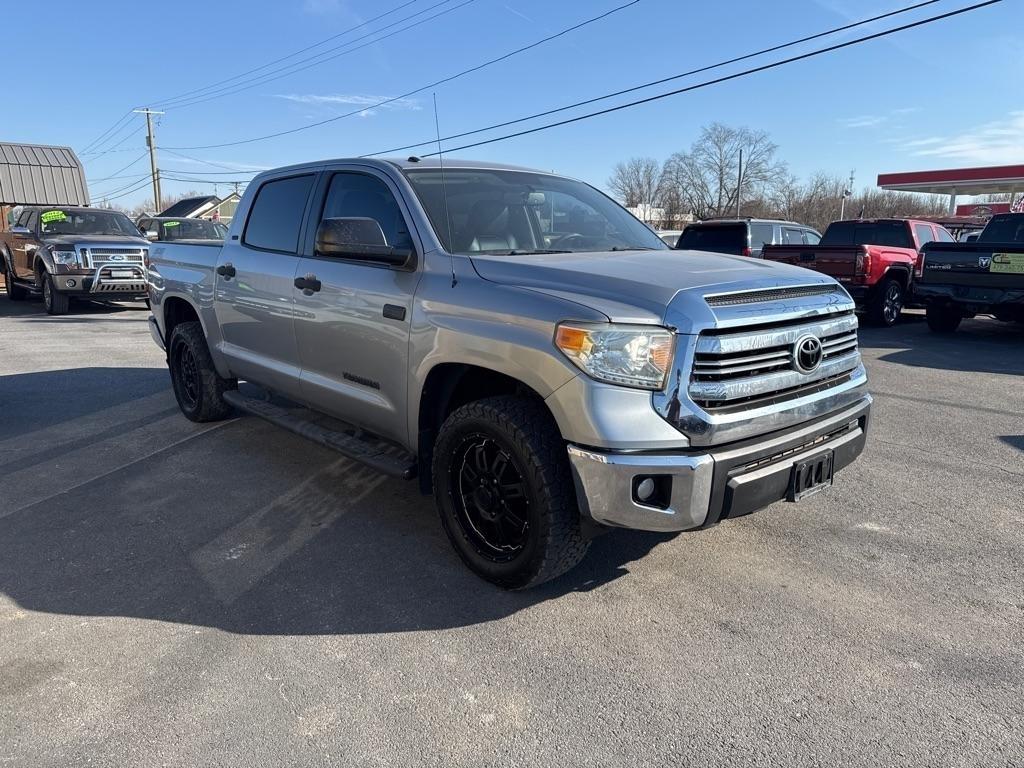 Toyota Tundra SR5 5.7L V8 FFV CrewMax 2WD 2017