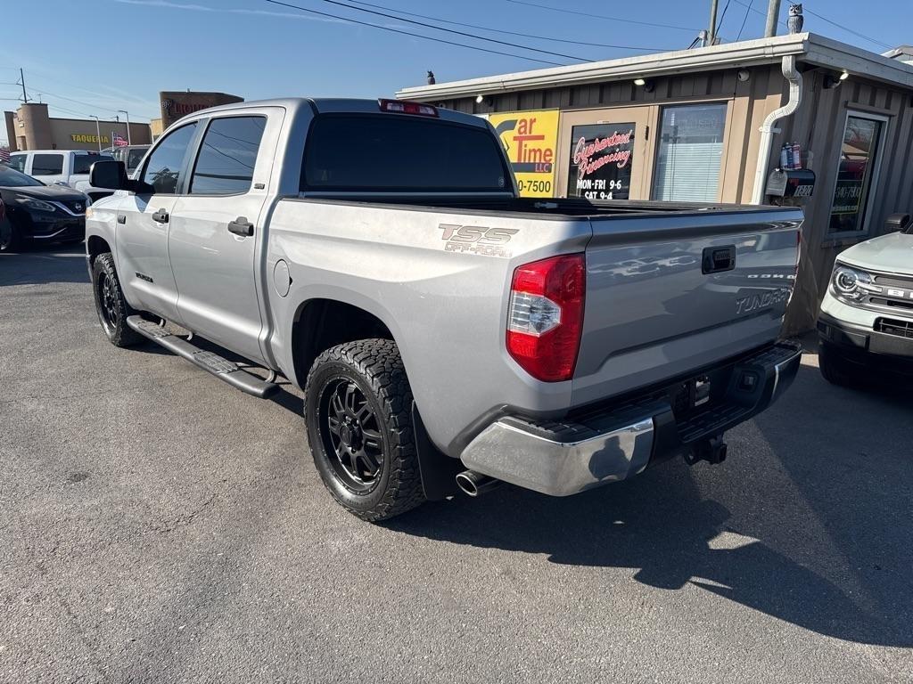 Toyota Tundra SR5 5.7L V8 FFV CrewMax 2WD 2017