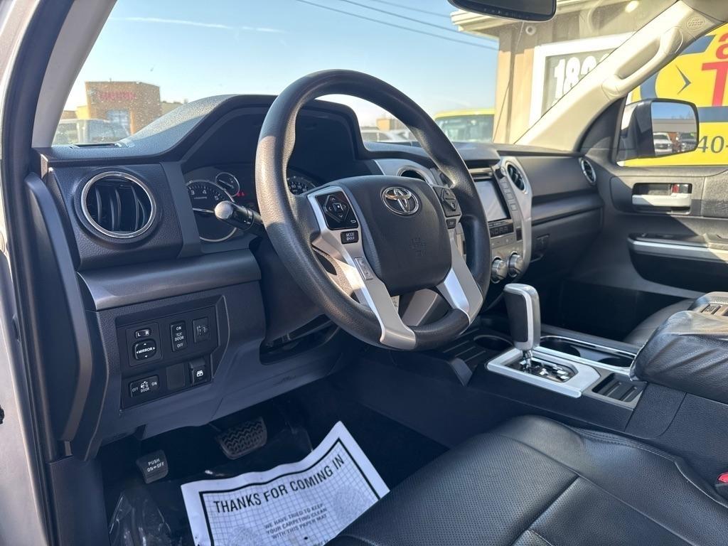 Toyota Tundra SR5 5.7L V8 FFV CrewMax 2WD 2017