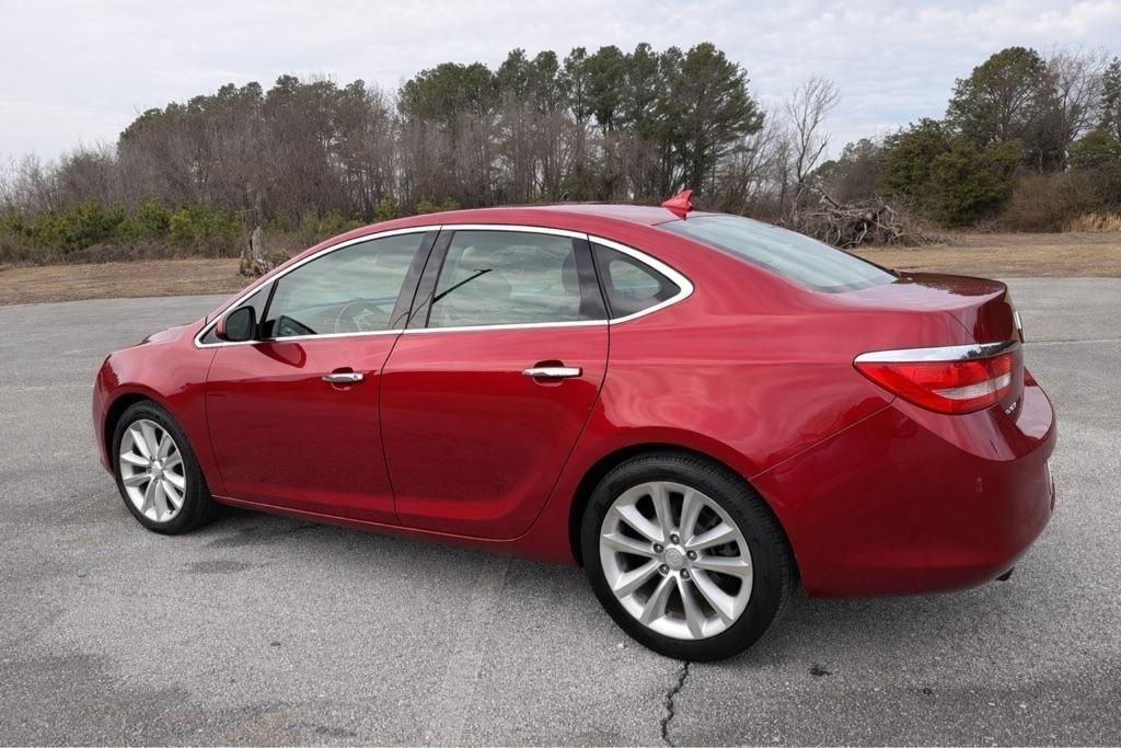 Buick Verano Base 2013