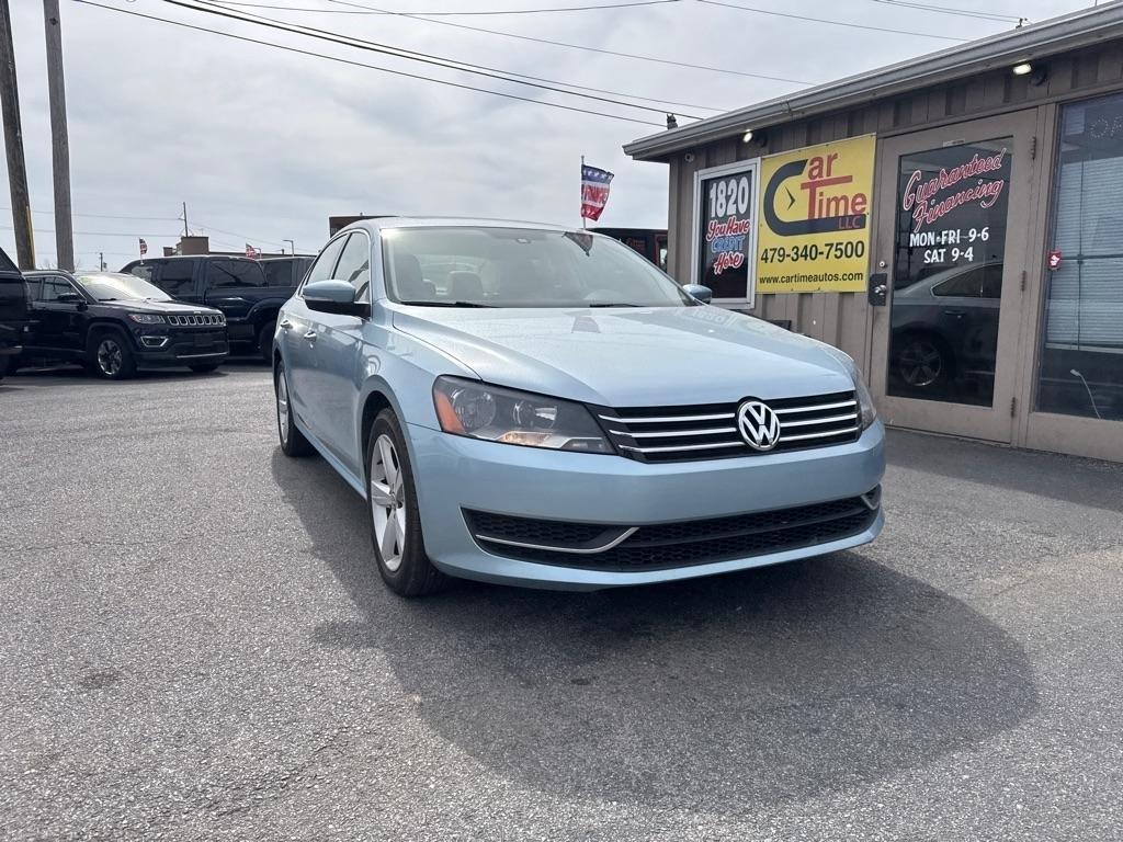 Volkswagen Passat 2.5L SE MT 2013