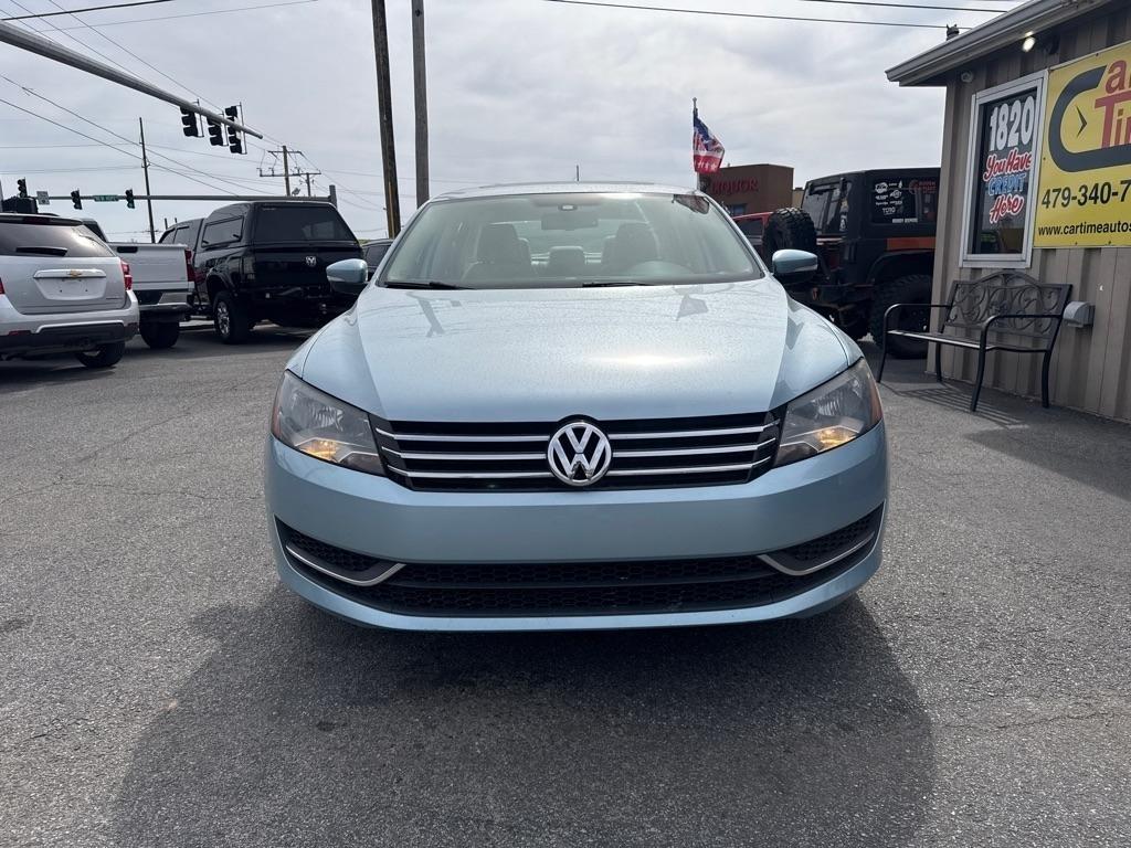 Volkswagen Passat 2.5L SE MT 2013