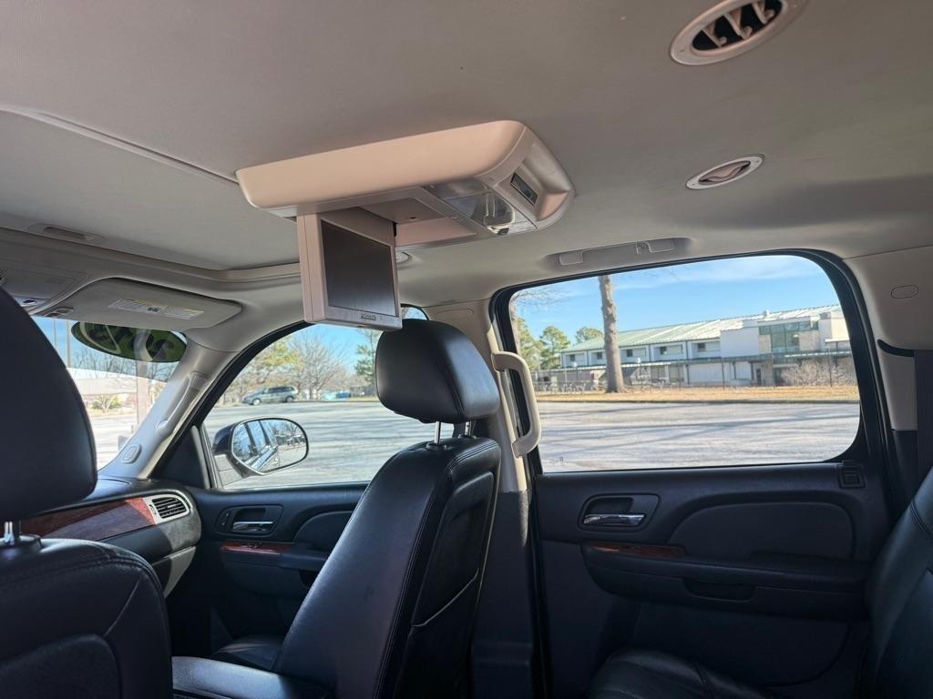 Chevrolet Suburban LTZ 1500 4WD 2013