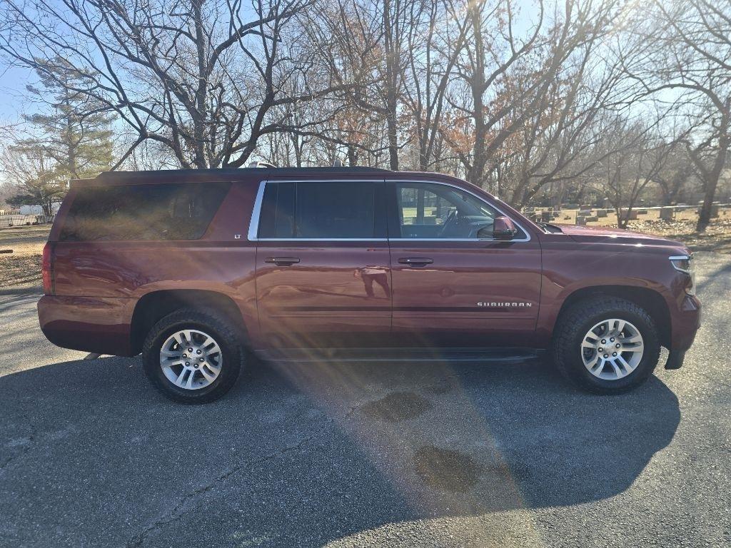 Chevrolet Suburban LT 4WD 2019