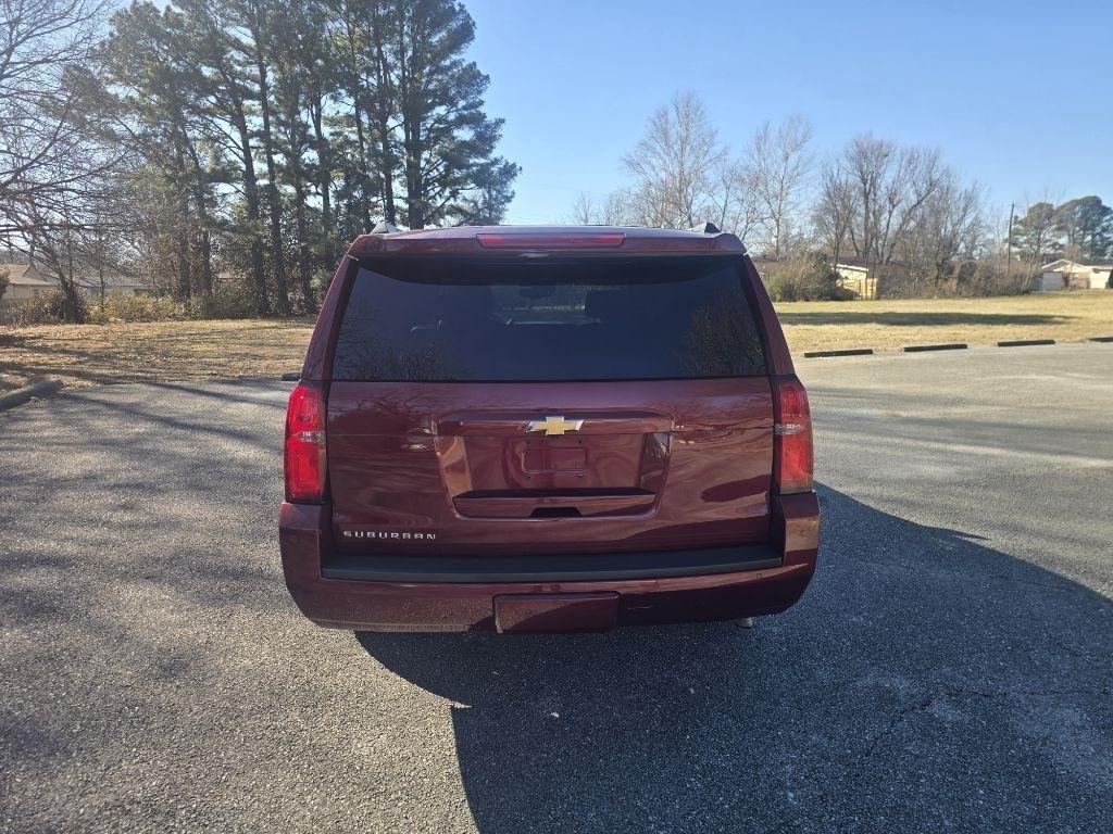 Chevrolet Suburban LT 4WD 2019