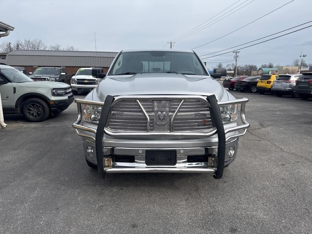 RAM 1500 SLT Crew Cab SWB 4WD 2016