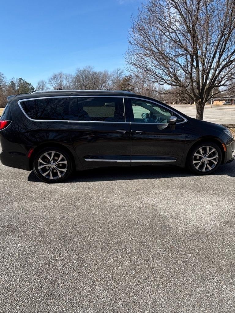 Chrysler Pacifica Limited 2018