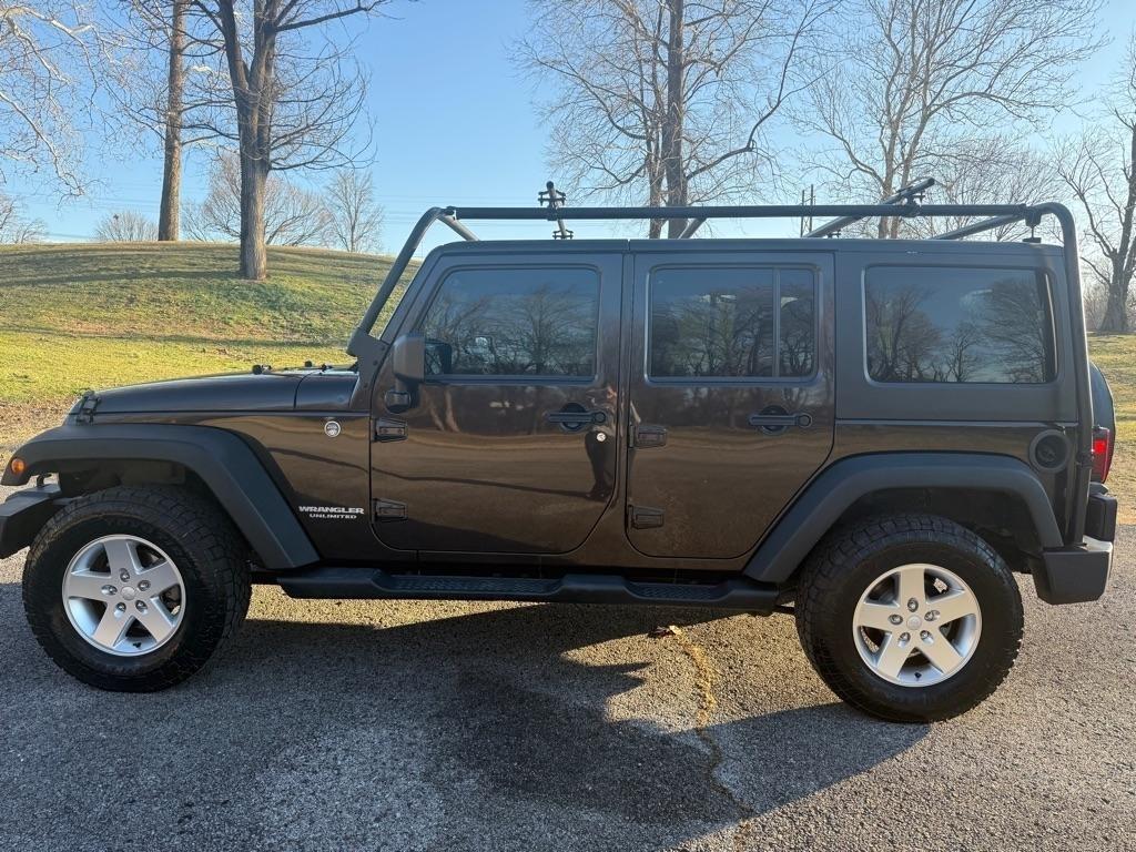 Jeep Wrangler Unlimited Unlimited Sport 4WD 2013